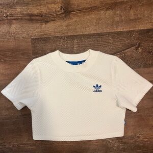 Women’s Unique Adidas quilted/textured White Crop Top Size Small